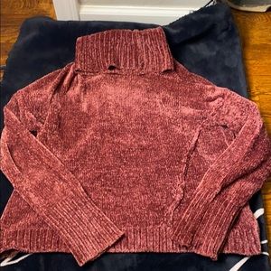 Turtle neck sweatshirt